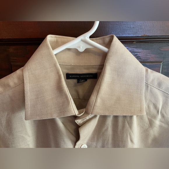 Banana Republic Men’s Tan Dress Shirt, French Cuffs, M, 15-15.5 - Picture 3 of 5
